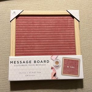 Velvet Customizable Message Board